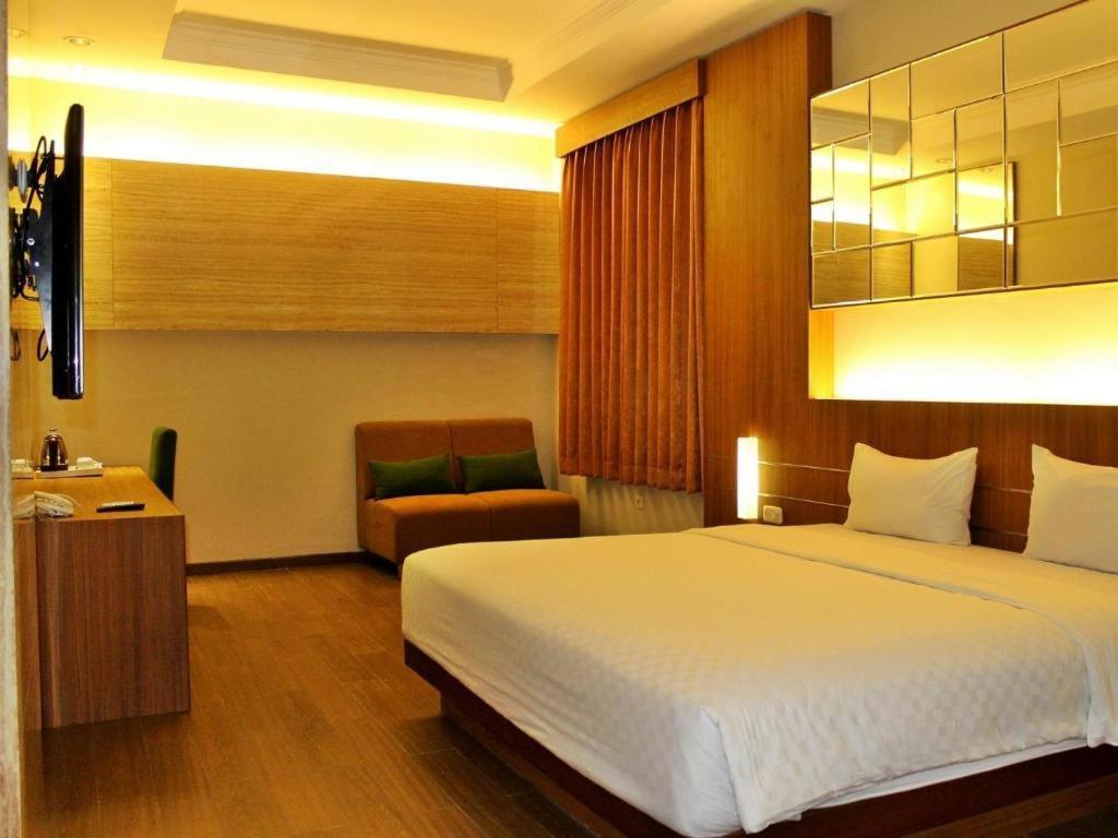 Lotus Hotel Субанг Екстериор снимка