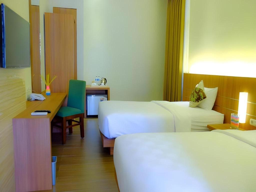 Lotus Hotel Субанг Екстериор снимка