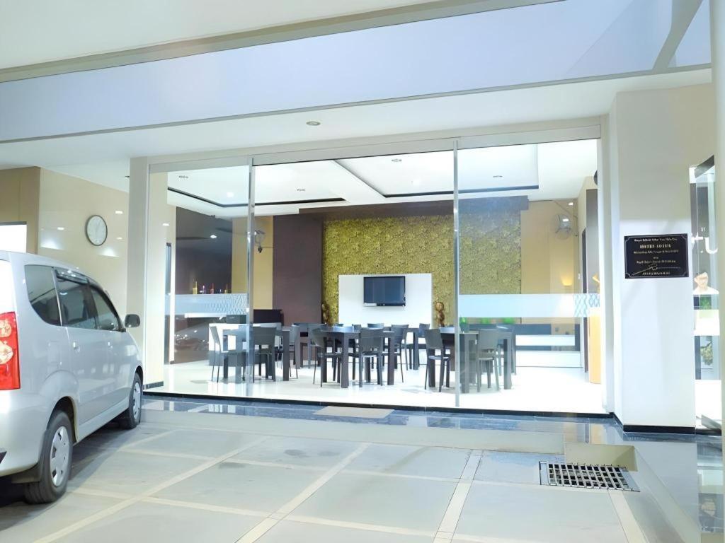 Lotus Hotel Субанг Екстериор снимка