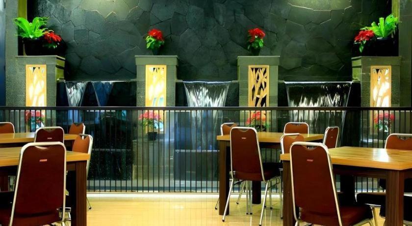 Lotus Hotel Субанг Екстериор снимка