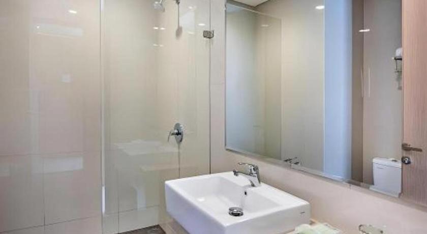 Lotus Hotel Субанг Екстериор снимка