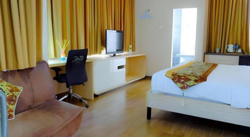 Lotus Hotel Субанг Екстериор снимка