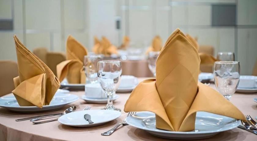 Lotus Hotel Субанг Екстериор снимка