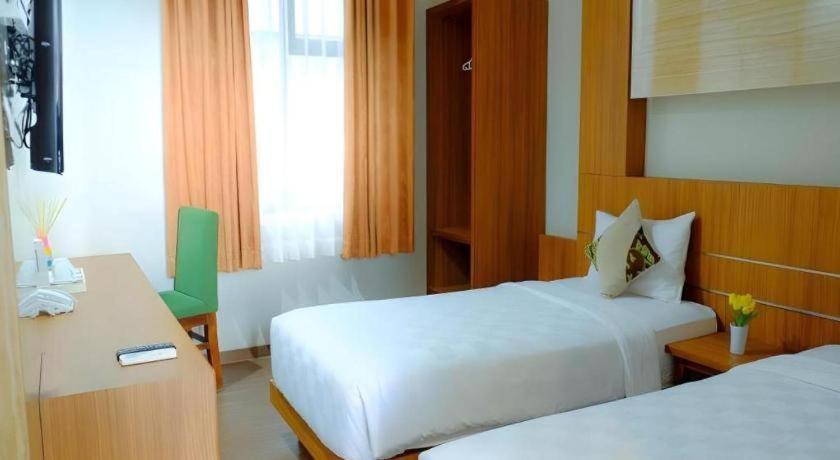 Lotus Hotel Субанг Екстериор снимка