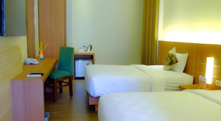 Lotus Hotel Субанг Екстериор снимка